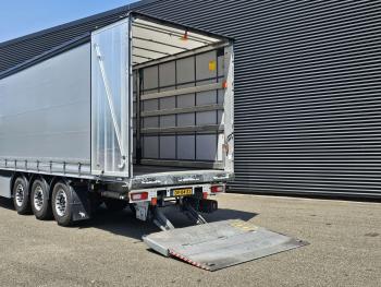 SCB*S3 / TAIL LIFT -LBW / LIFT AXLE
